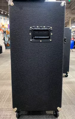 Traynor - 600 Watt 1x15 / 2x10 Bass Cabinet 3
